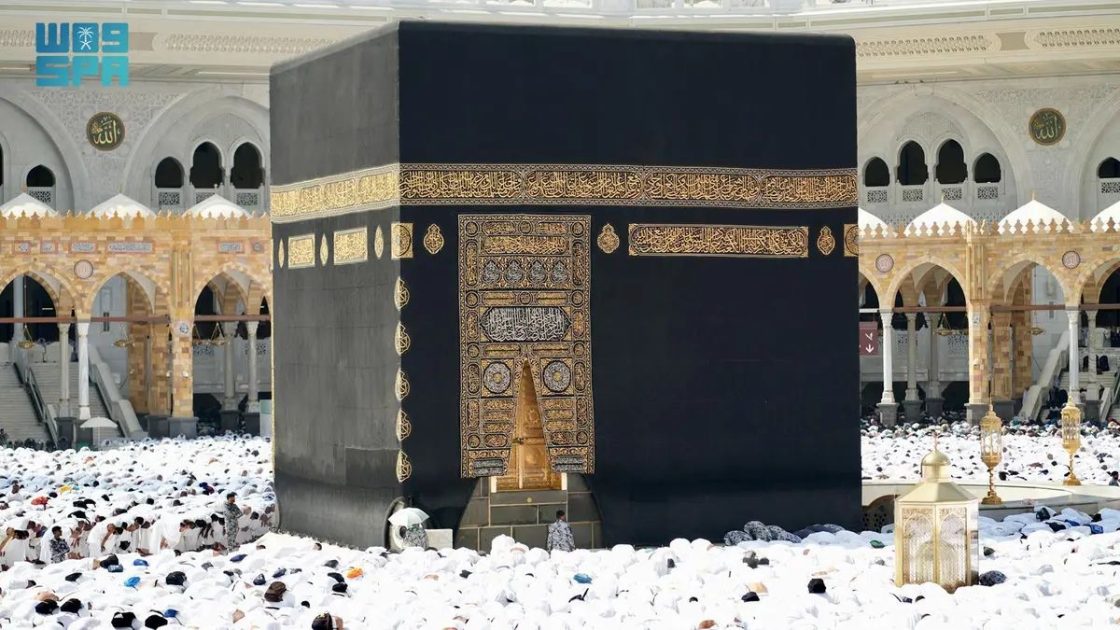 منظومة تشغيلية متكاملة تُجسّد عالمية الرسالة الدينية في رحاب المسجد الحرام