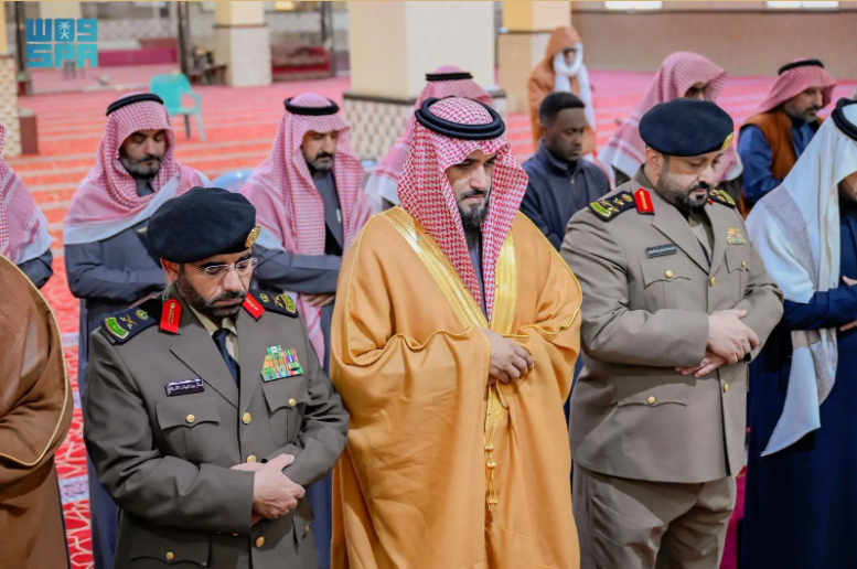 جموع المصلين يؤدون صلاة الاستسقاء في منطقة الباحة