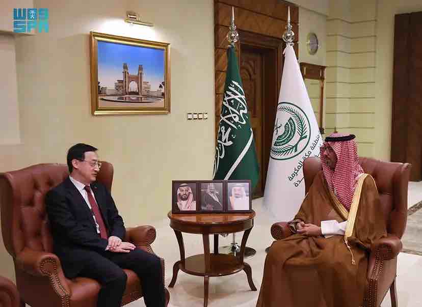 الأمير سعود بن جلوي يستقبل القنصل العام الصيني بجدة