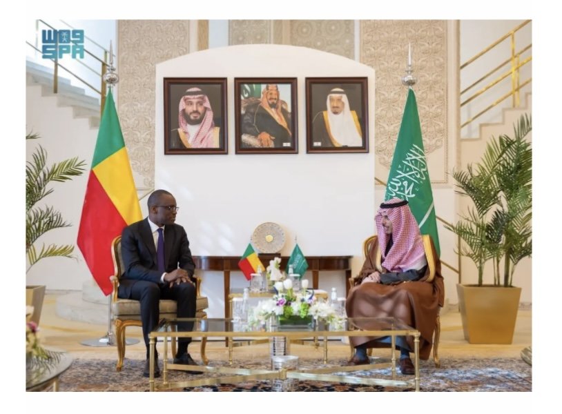 سمو وزير الخارجية يستقبل وزير خارجية بنين