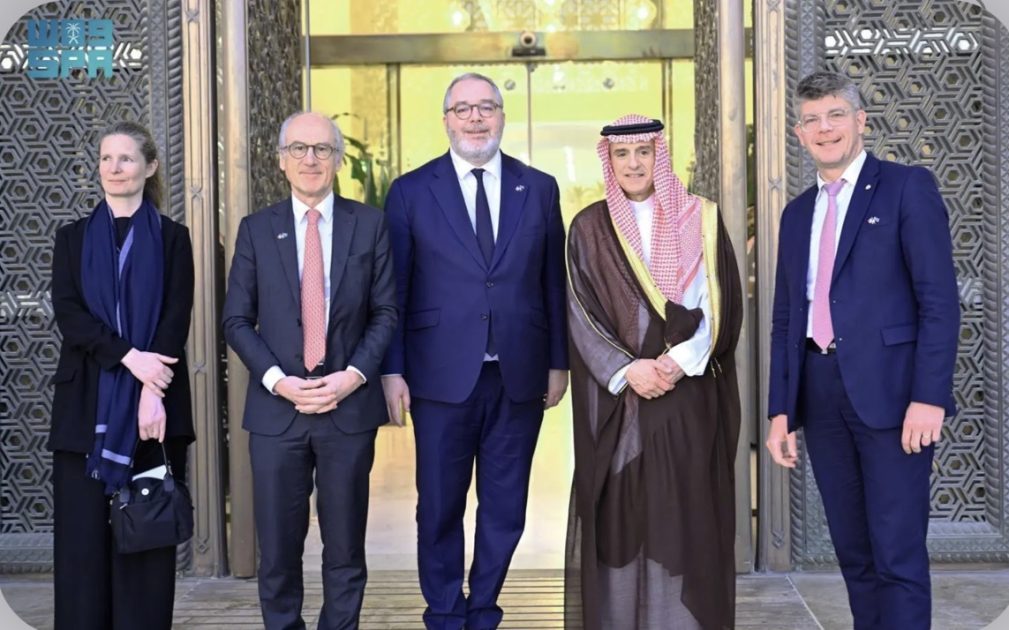 وزير الدولة للشؤون الخارجية يستقبل وفدًا من لجنة الشؤون الخارجية والدفاع في مجلس الشيوخ الفرنسي
