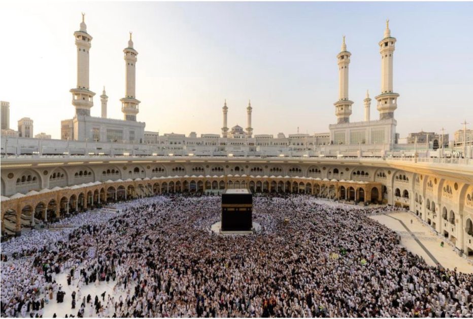 الحرمان الشريفان يتأهبان لليلة 27 بمنظومة تشغيلية متكاملة لإدارة كثافات المصلين