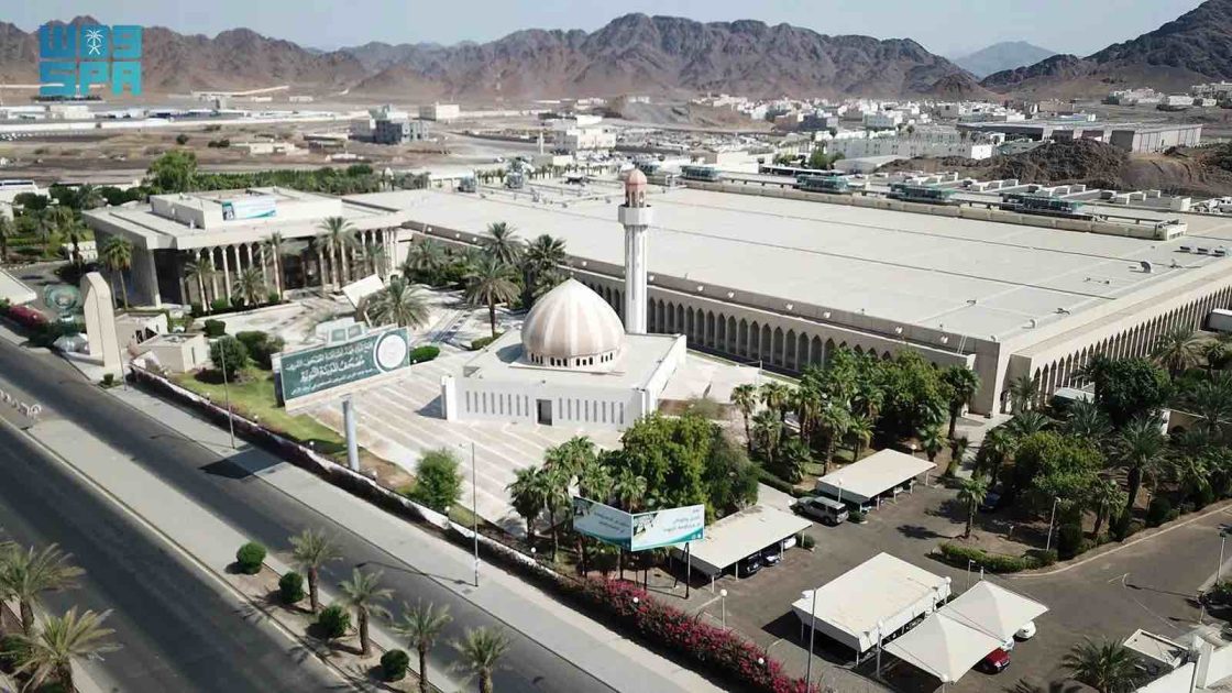 تحديد مواعيد زيارة مجمع الملك فهد لطباعة المصحف الشريف بالمدينة المنورة