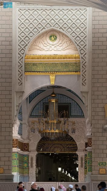 باب السلام في المسجد النبوي.. تفاصيل معمارية تعكس جمال الفن الإسلامي