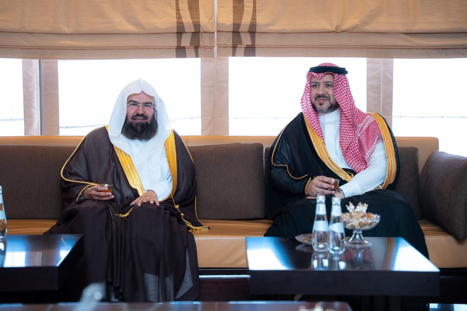 معالي رئيس الشؤون الدينية يزور الجامعة السعودية الإلكترونية ويبحث مع قياداتها تعزيز الشراكات الاستراتيجية وتطوير مسارات التعاون المشترك