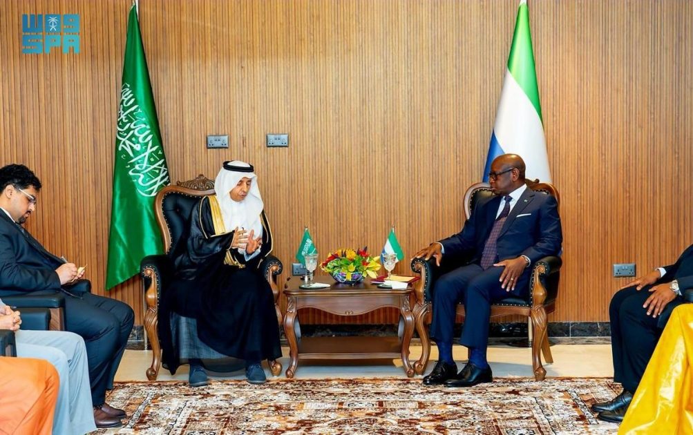 السفير سعود آل مساعد يُقدم أوراق اعتماده سفيرًا لدى جمهورية سيراليون
