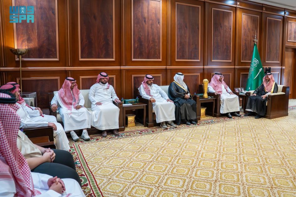 نائب أمير منطقة حائل يستقبل رئيس مجلس نادي فيد الرياضي