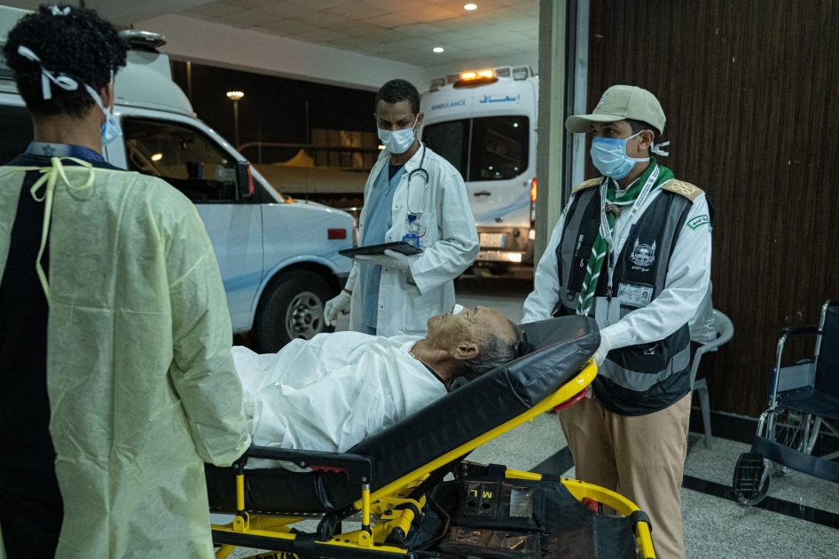 الكشافة في عرفة.. عطاءاتٌ تُخفف المشقة وتصنع الطمأنينة لضيوف الرحمن