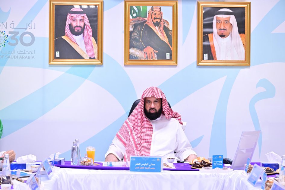 خلال ترؤسه لاجتماع اللجنة العليا لأعمال الرئاسة العامة في الحج والعمرة والزيارة…*الرئيس العام لهيئة الأمر بالمعروف والنهي عن المنكر يؤكِّد على أن تكون المشاركة ذات تميز وإبداع ومهنية عالية واحترافية في أداء العمل*