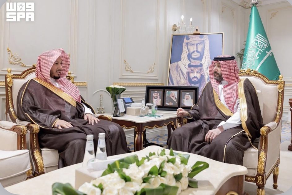 نائب أمير الحدود الشمالية يستقبل رئيس المحكمة الجزائية بالمنطقة
