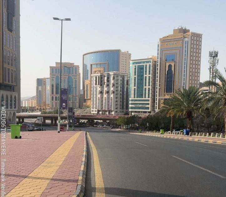 أمانة العاصمة المقدسة تعزز كفاءة خدماتها بإنجاز أكثر من ١٥.٩ ألف خدمة بلدية