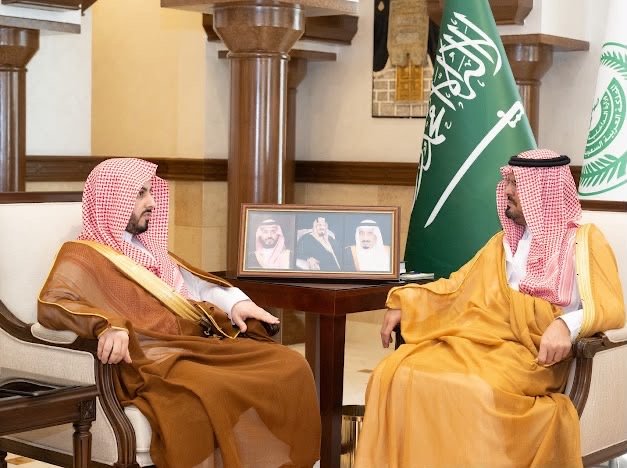 الأمير سعود بن مشعل يطّلع على خطط وأعمال المحكمة العامة بمكة المكرمة
