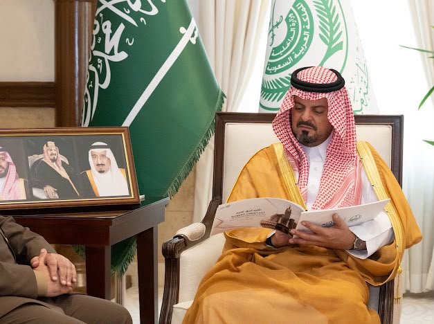 نائب أمير منطقة مكة المكرمة يتسلّم التقرير النهائي لتقييم أداء الجهات المشاركة في خطة طوارئ حج 1447هـ